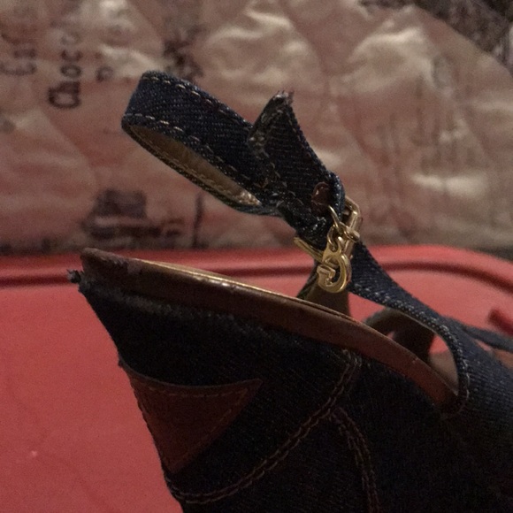 Shoes - Picture 4 of 5